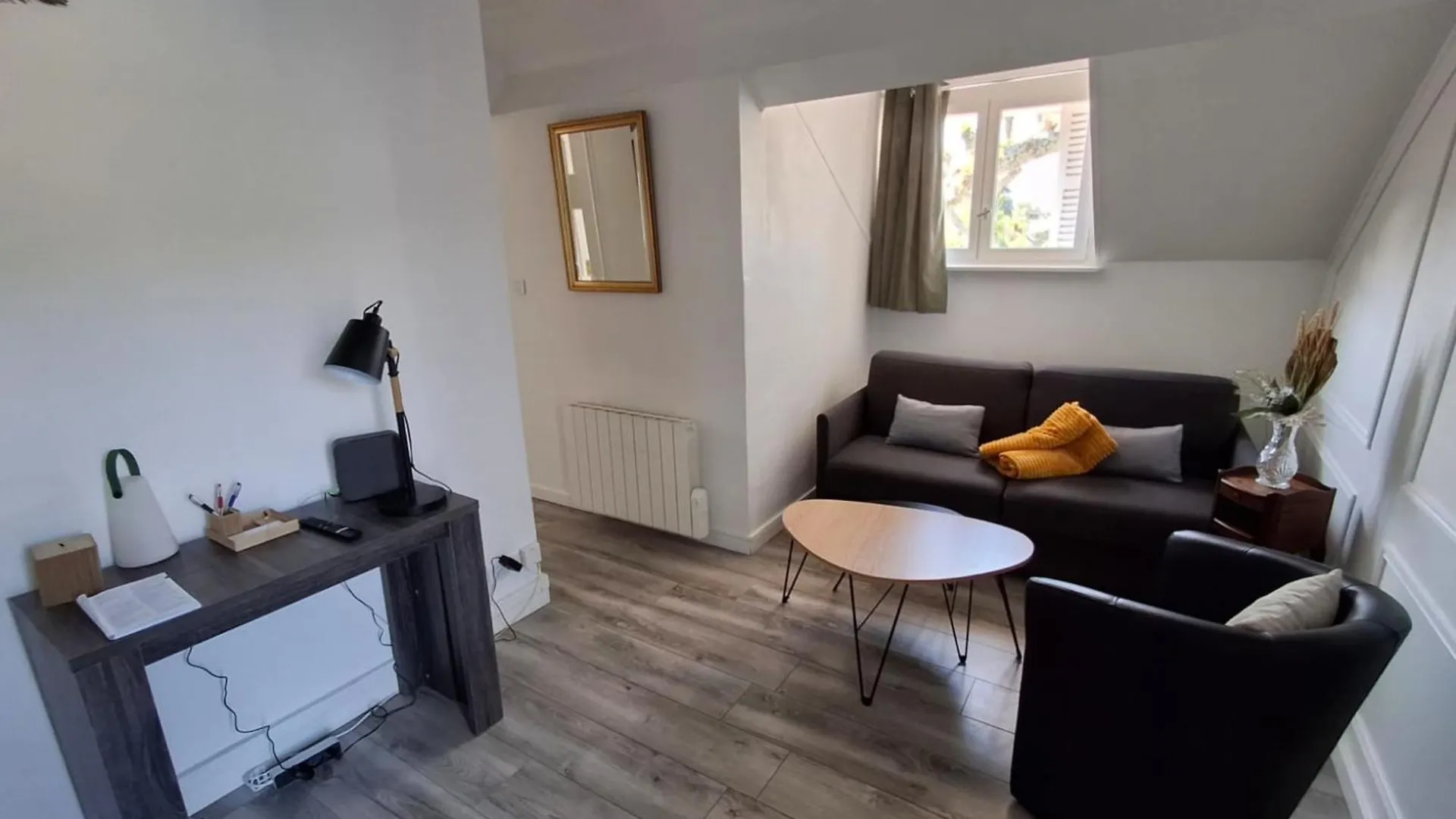 Le Balcon Du Port- Private Parking Apartman Aix-les-Bains Franciaország